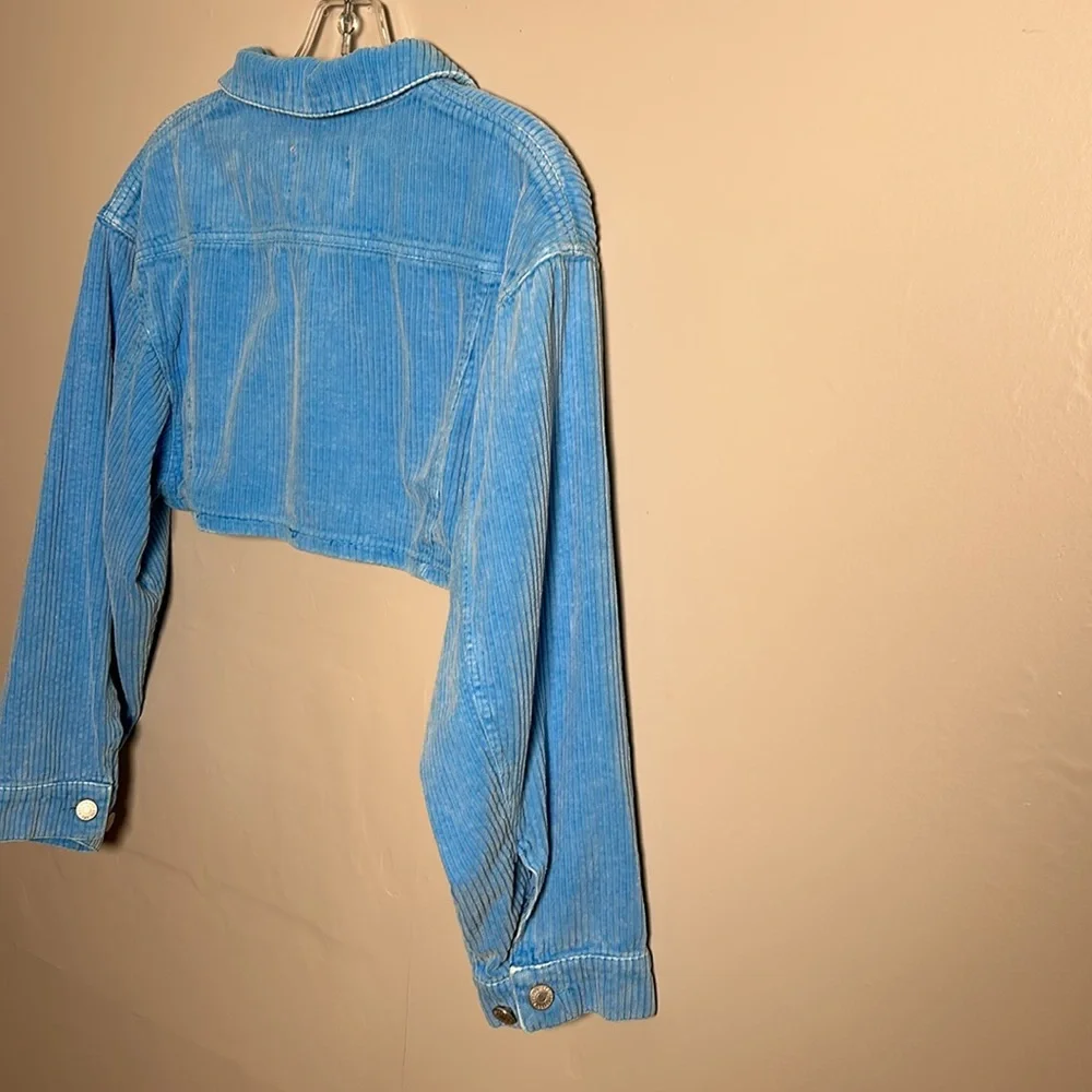 BDG Carissa Corduroy Cropped Jacket Blue Button Closure Size XS 100% Cotton - Picture 9 of 11